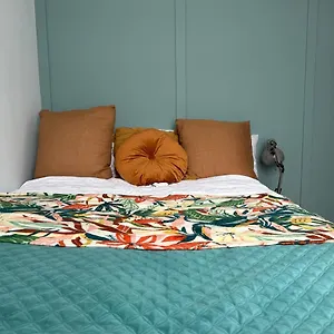 Accommodation, Near With Free Parking And High Speed Wi-fi Bath